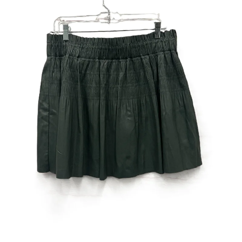 Skirt Mini & Short By 7 For All Mankind In Green, Size: 12