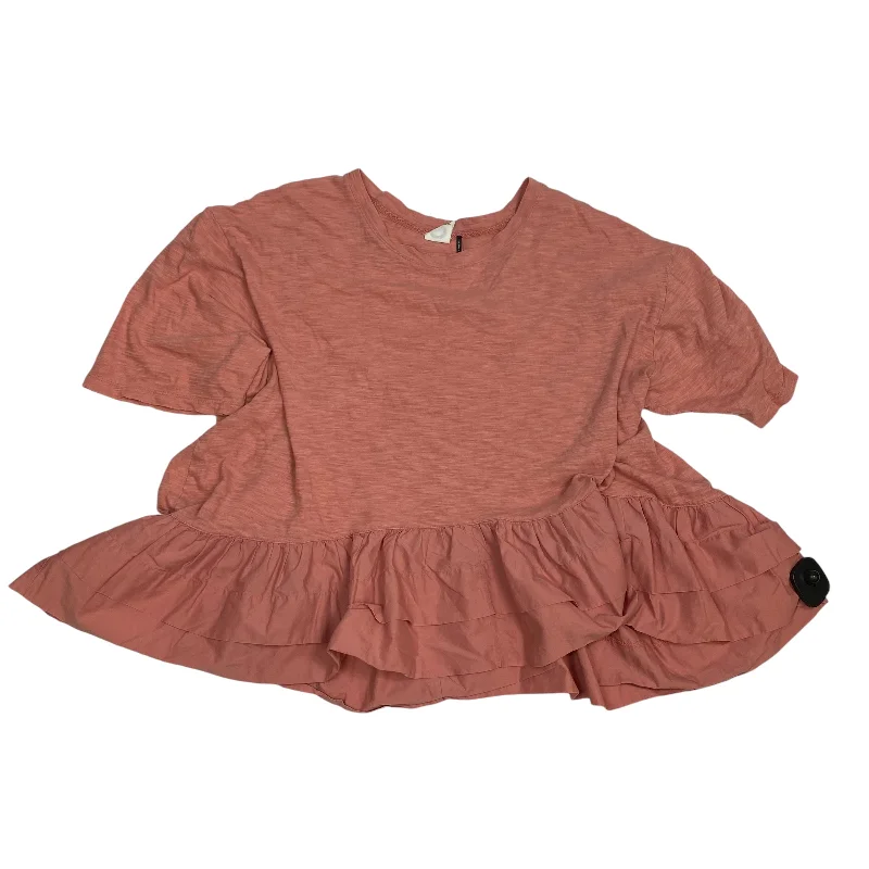 Top Short Sleeve By Akemi And Kin In Pink, Size: M